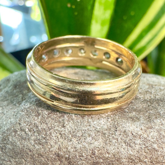 14k Diamond Band - Picture 3 of 8